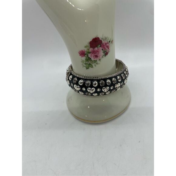 Brighton silver plated "Rockin Hearts" black enamel/crystal Cuff Bracelet - Picture 3 of 7